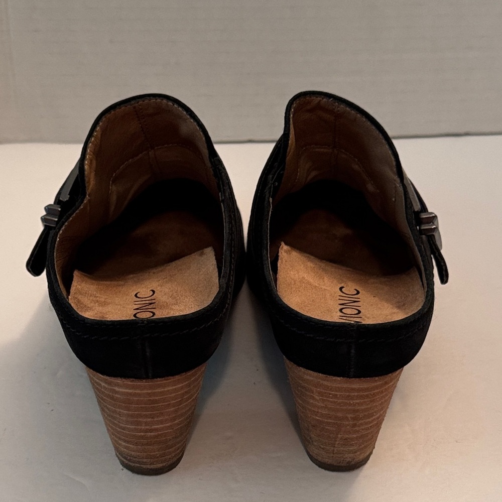 Vionic Black Mules with Buckle Sz 7 - Picture 5 of 9